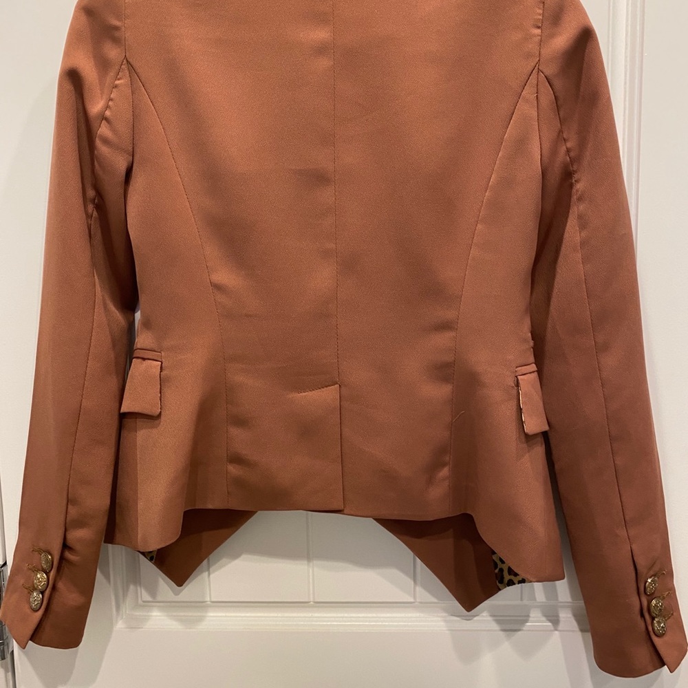 Blazer - Picture 4 of 4